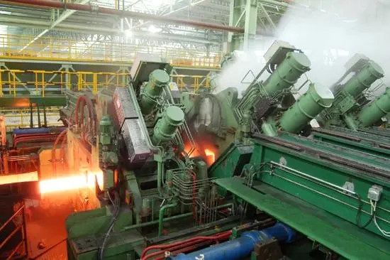 Oil cracking pipe